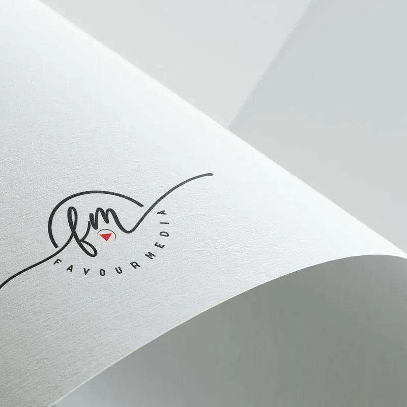 Logotipo estampado sobre papel